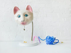 Dinah's Delight Vintage Cat Head Lamp with Color Cloth Yarn Ball Cord